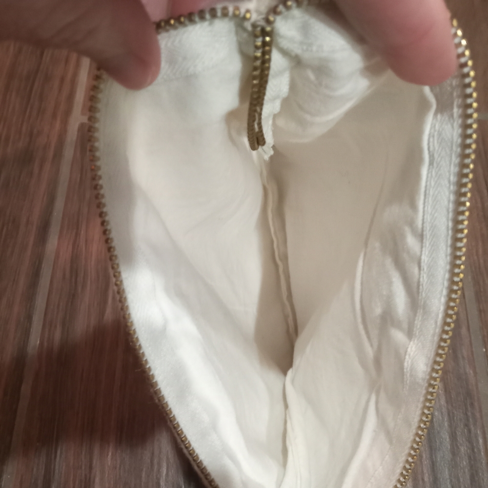 Beautiful South American wool hand purse with glass beads - Picture 3 of 3